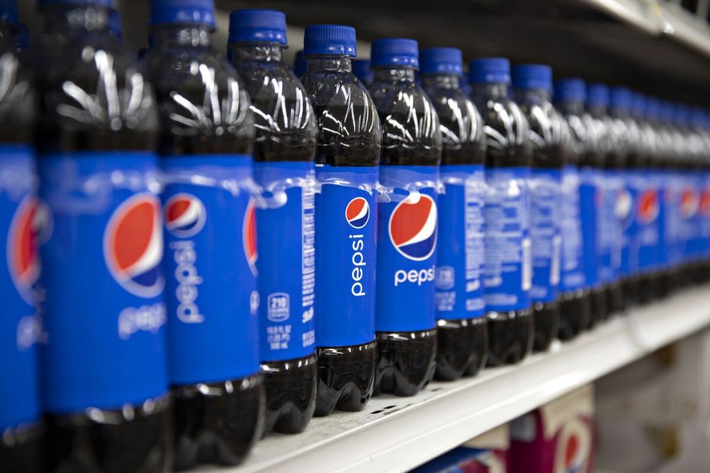 Нью-Йорк подает в суд на Pepsi из-за мусора, который засоряет реки.